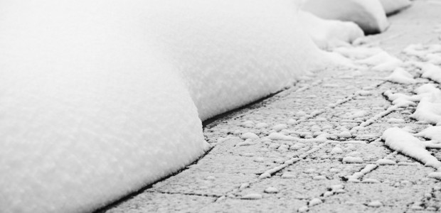 Тротуарная плитка зимой
