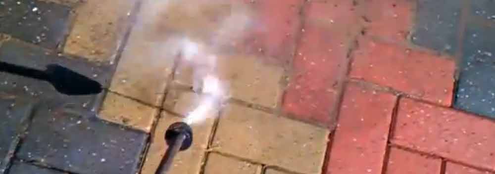 Как очистить брусчатку от грязи