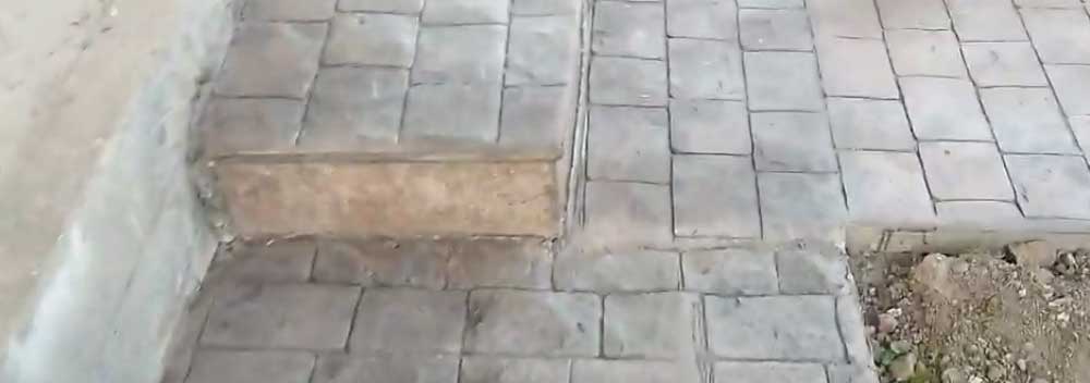 Бетонные дорожки во дворе